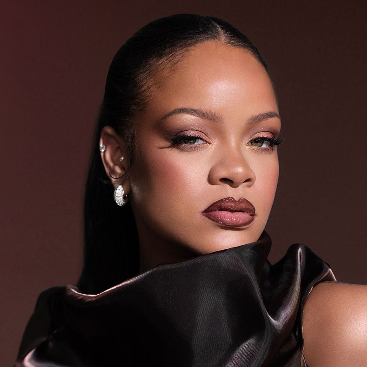 DACH_BHT1.2_FENTY BEAUTY_HP TEASER_W29.jpg